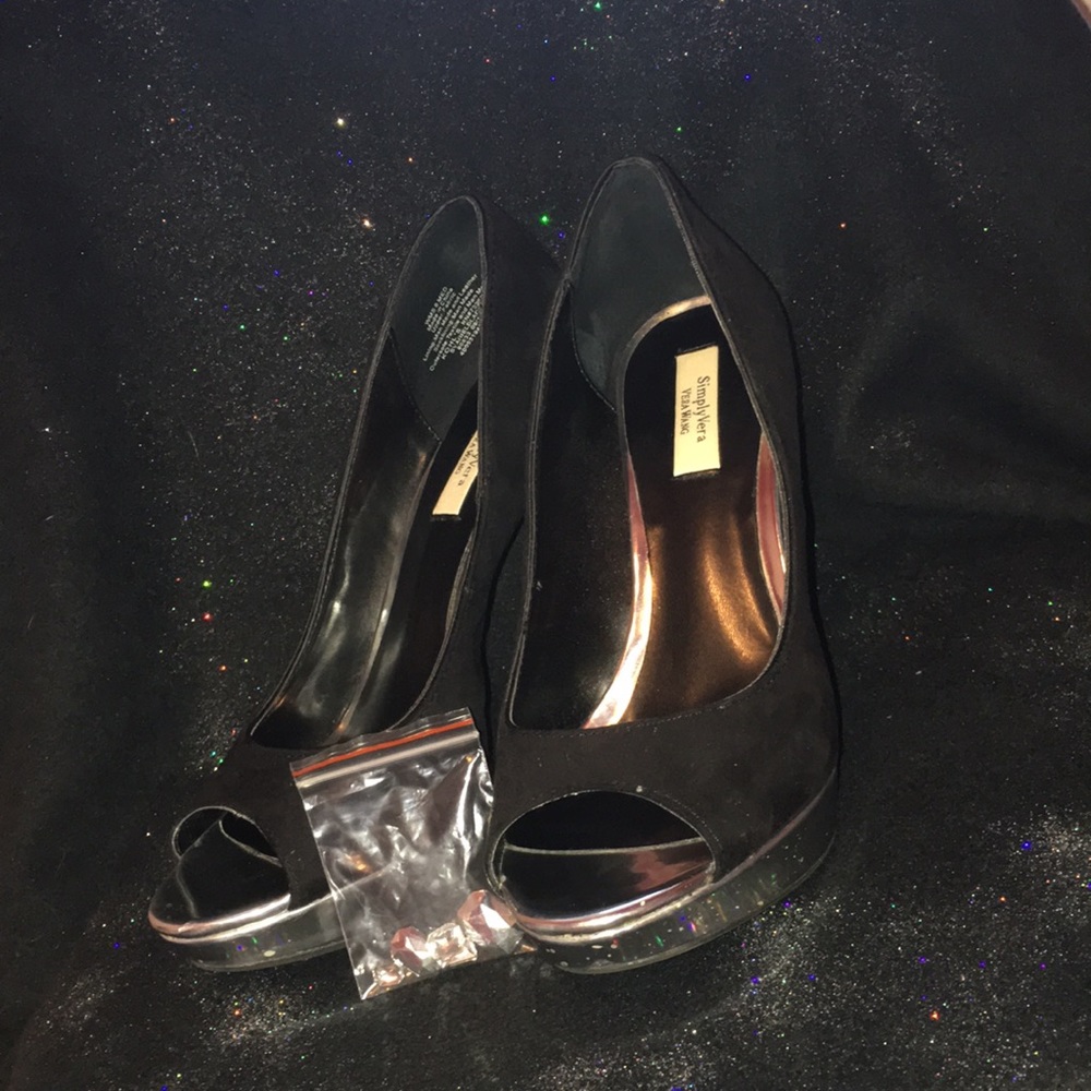 Simply Vera Vera Wang black heels